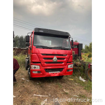 HOWO menggunakan truk traktor dengan tenaga 375HP